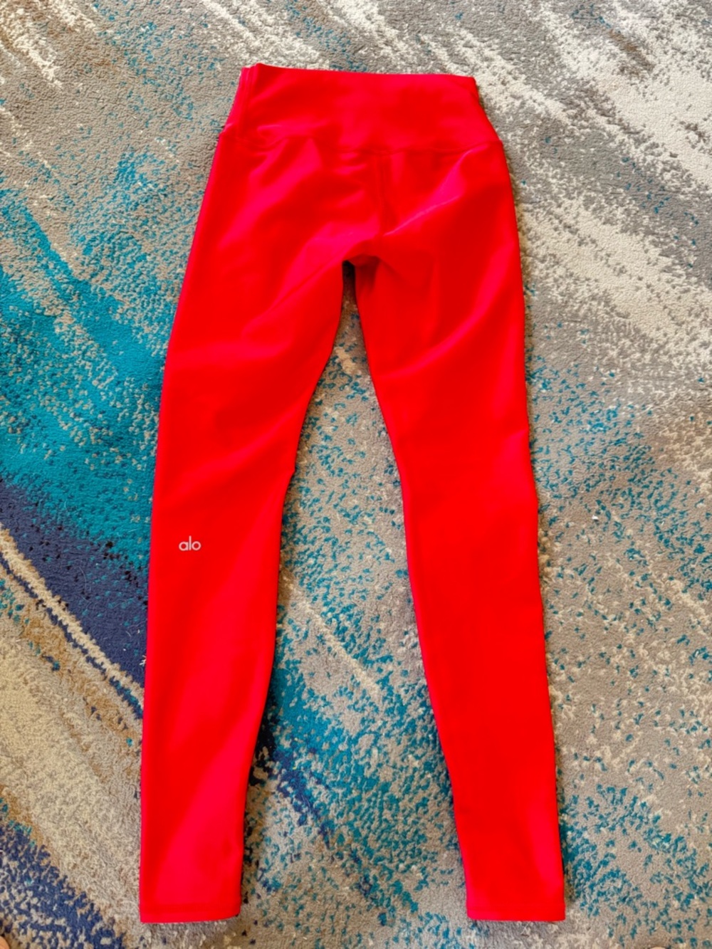 ALO Yoga  Bright Red Performance Leggings size M